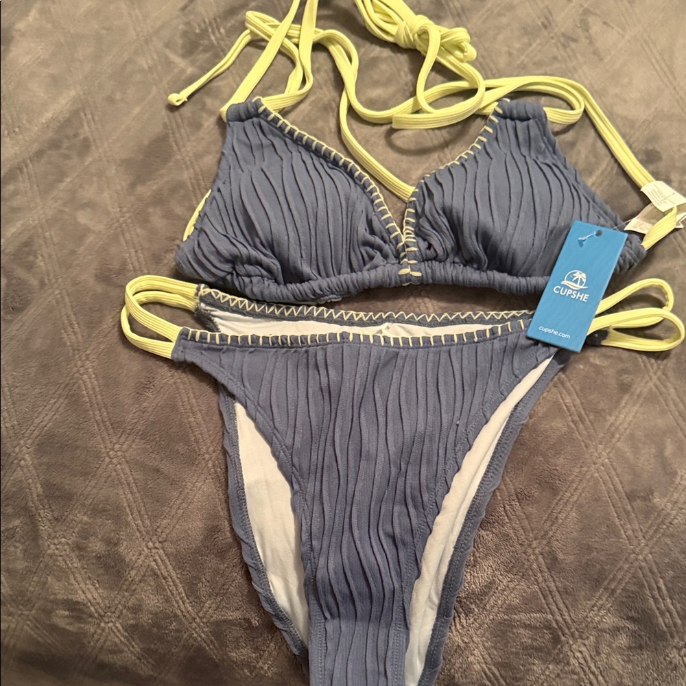 Cupshe Bikini in Navy with Yellow Trim